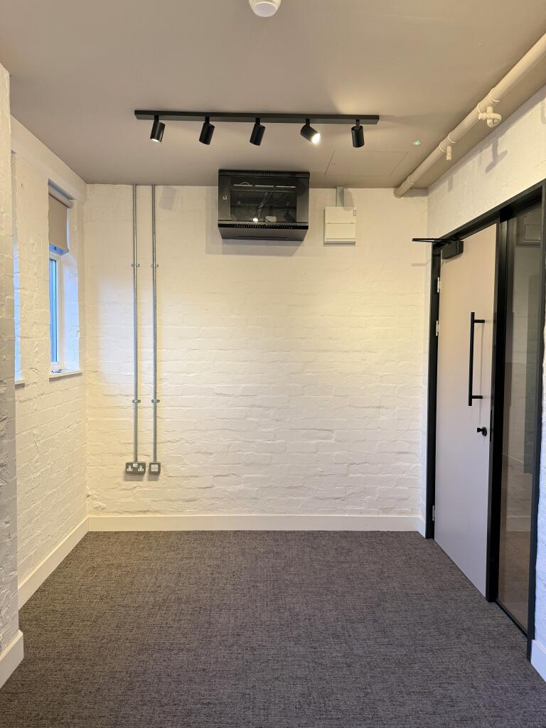 Base Business Space, Managed Office Space – L9