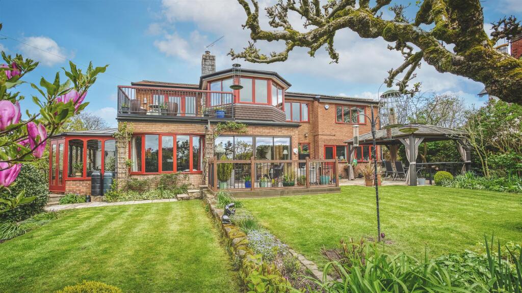 4-bed detached on Avenue Road, Duffield, Belper, Derbyshire, £825,000