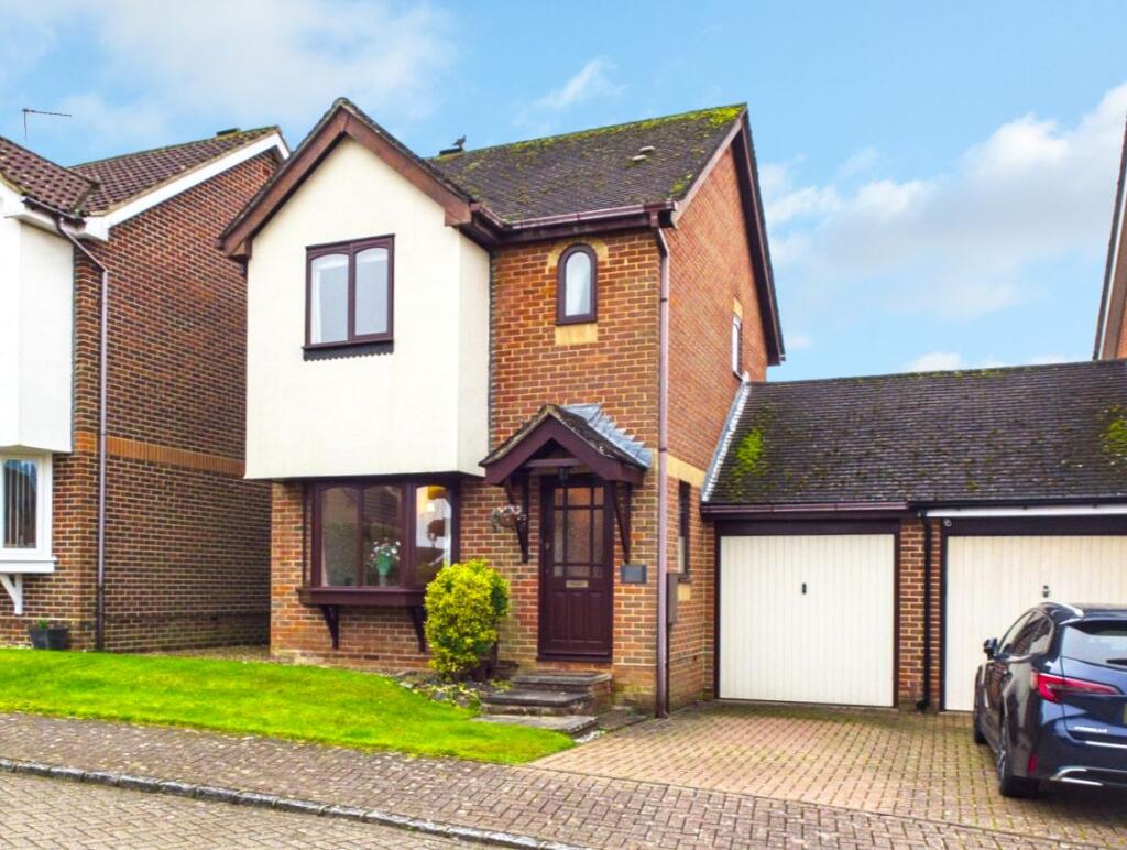 Main image of property: Lanyon Close, Horsham, RH12 5JP