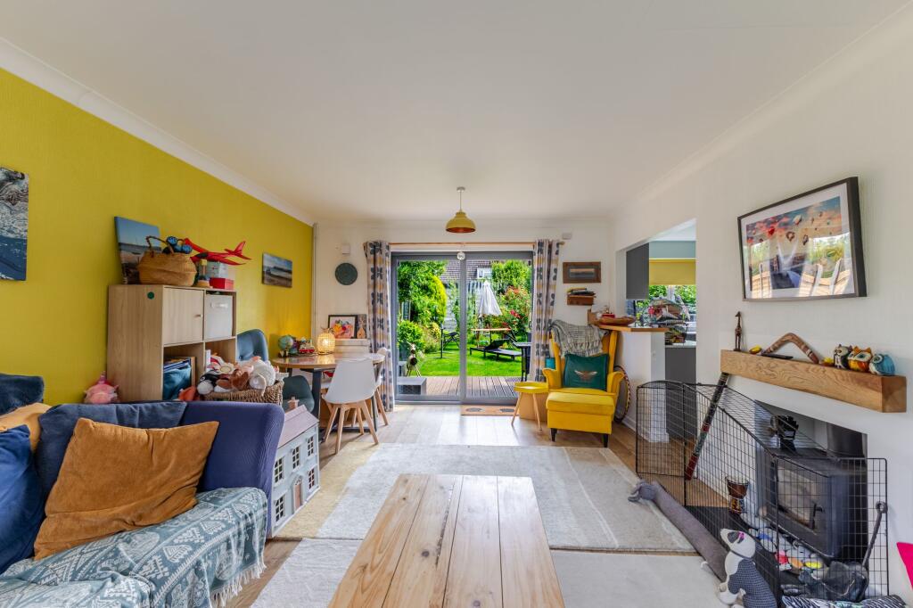 House in Nailsea, North Somerset - More