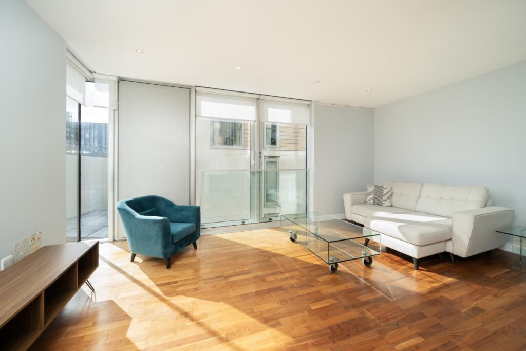 Main image of property: Luna House, Bermondsey Wall West, London, SE16 - 33855