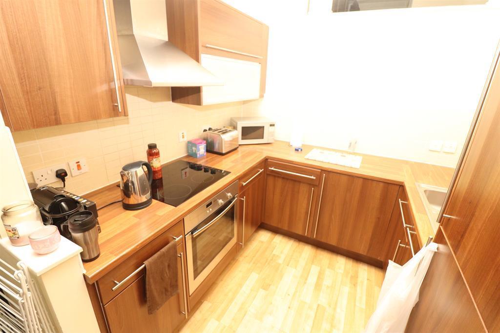 Apartment in Bolton - View 4
