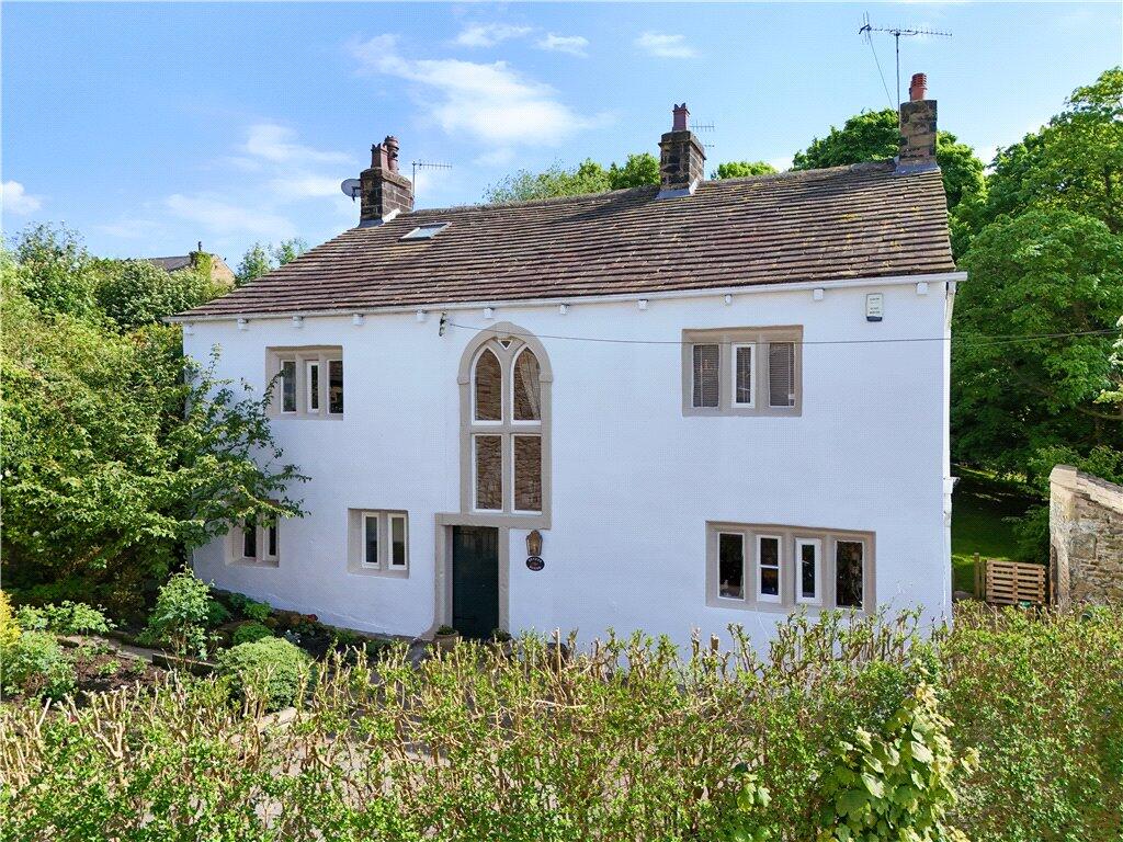 Main image of property: Skipton Old Road, Foulridge, Colne, Lancashire, BB8