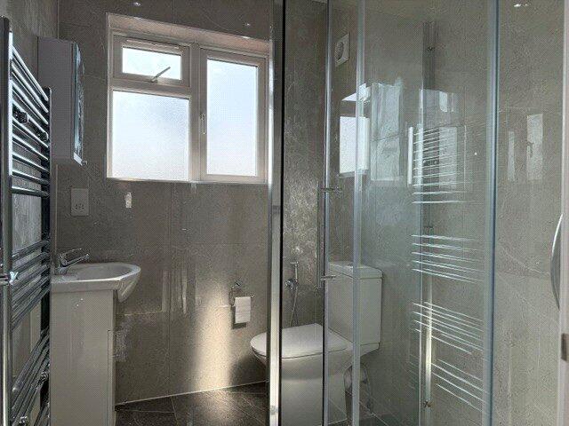 House in London - View 3