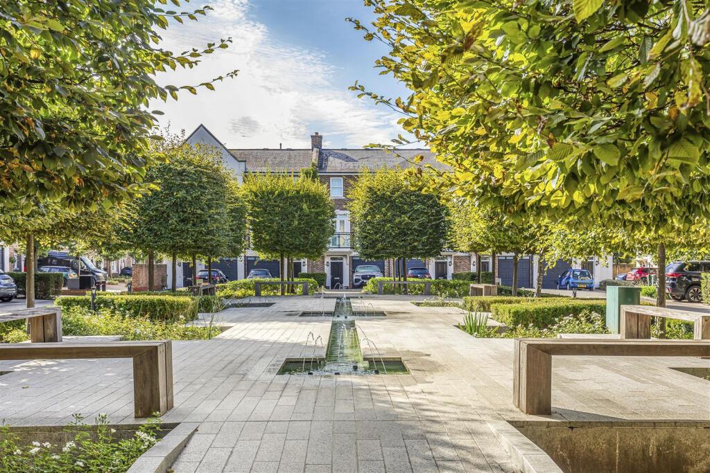 Apartment in London, Roehampton - View 2