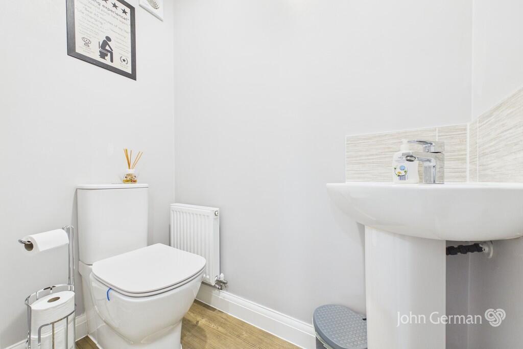 House in Derbyshire Dales, Ashbourne - More