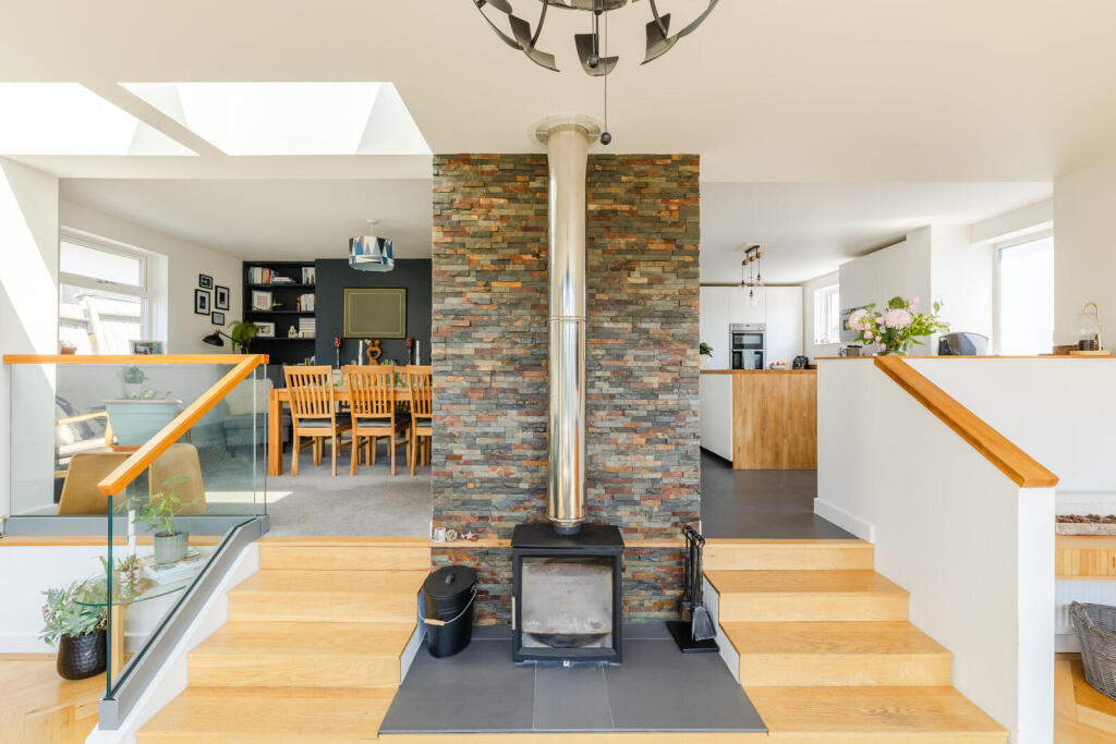 Insley Crescent, Broadstone - View 3