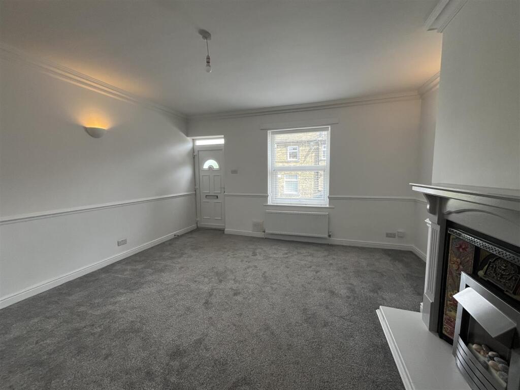 House in Bradford - View 5