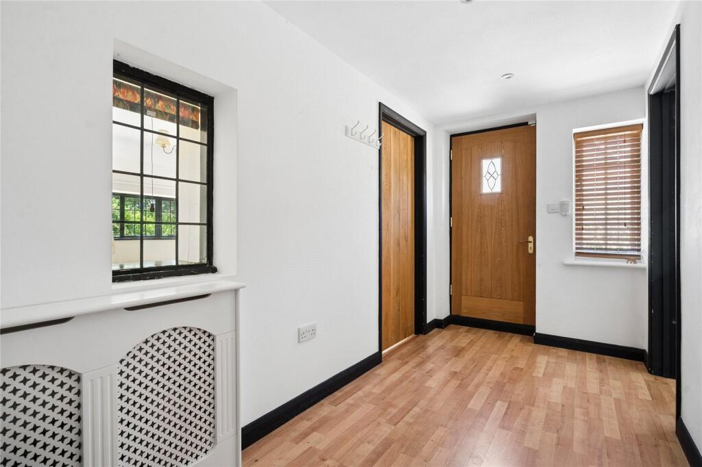 House in South Oxfordshire, Rotherfield Greys - View 3