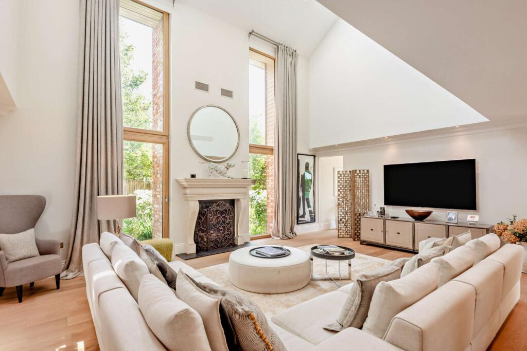 House in Winkfield - View 3