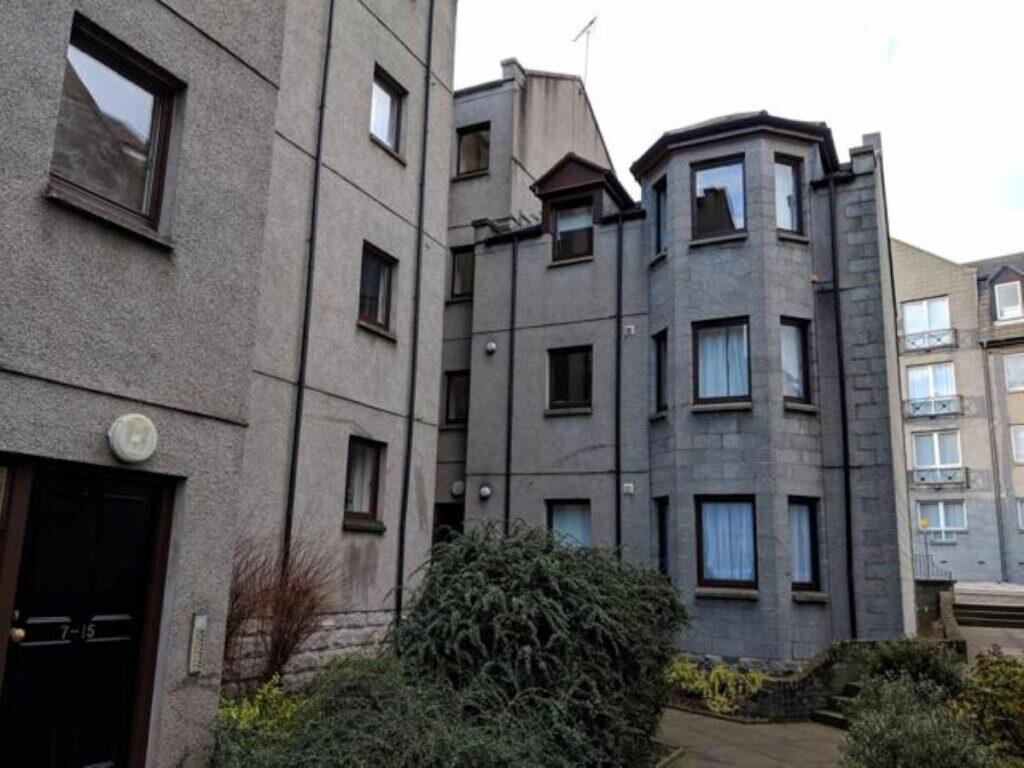 25 Cherrybank Gardens, Aberdeen, AB11 6FJ