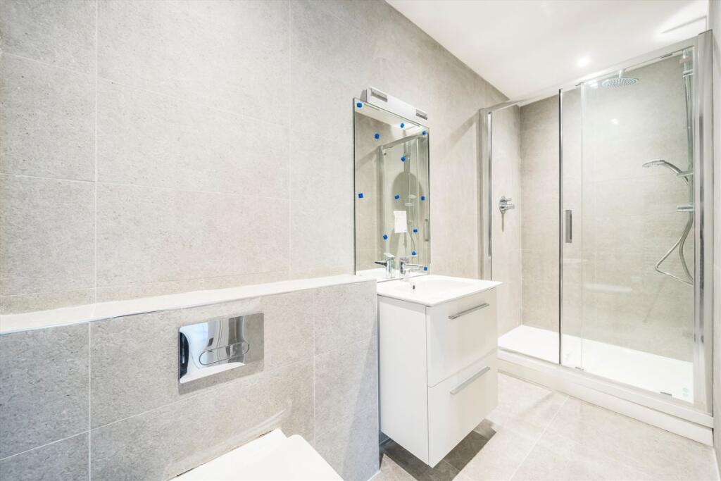 Apartment in London - View 5
