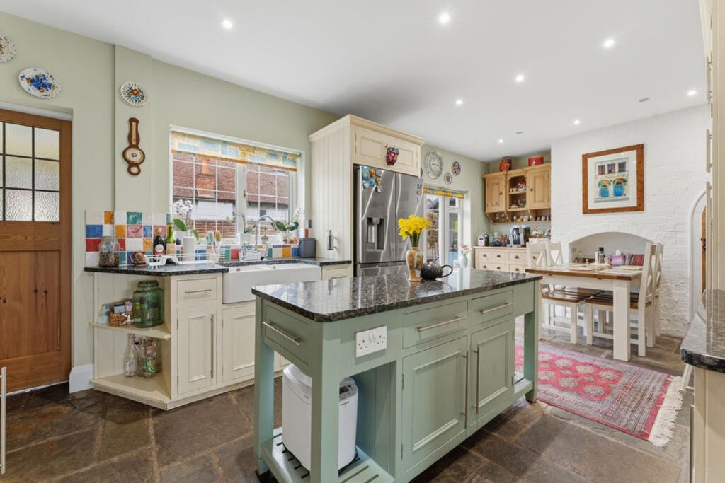House in Leicester - View 3