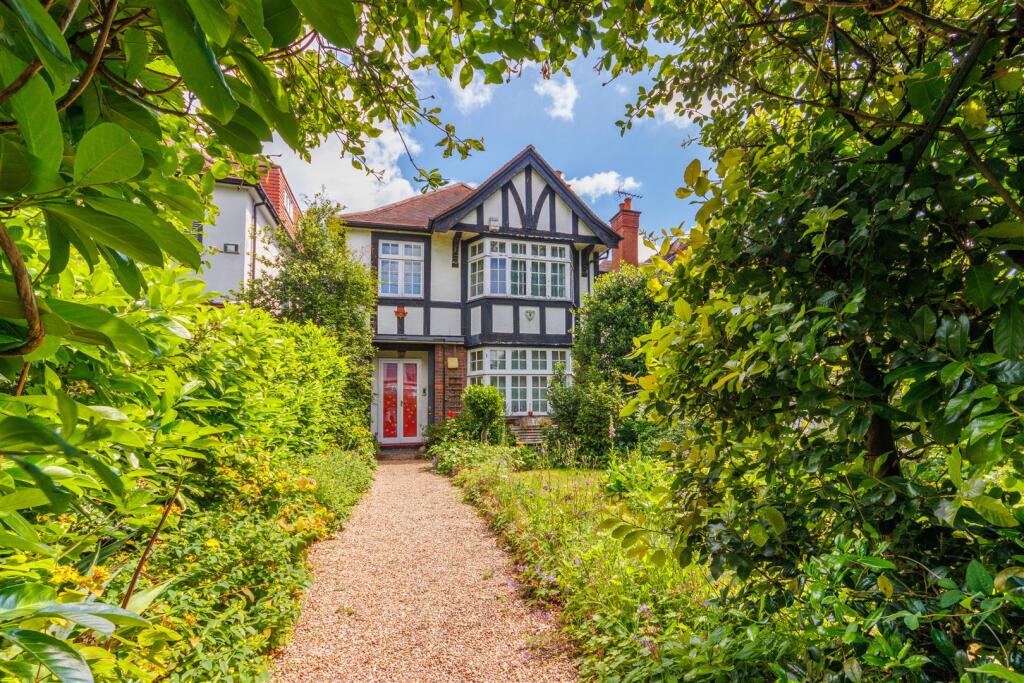 Main image of property: Highgate West Hill, Highgate, London, N6