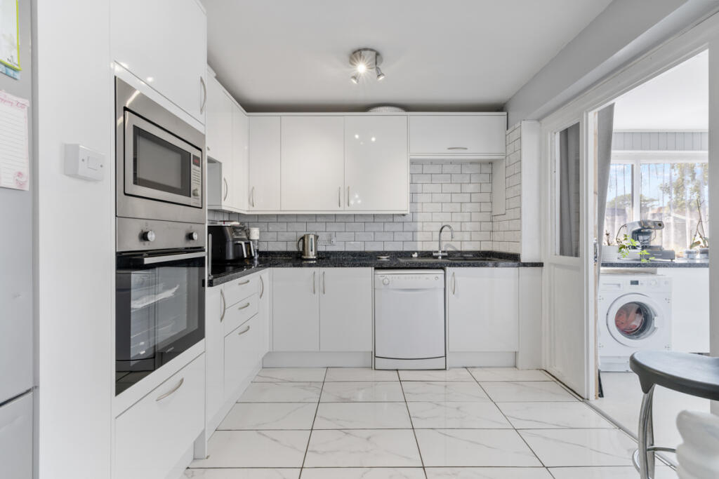 Kings Drive, Pagham, West Sussex - View 4