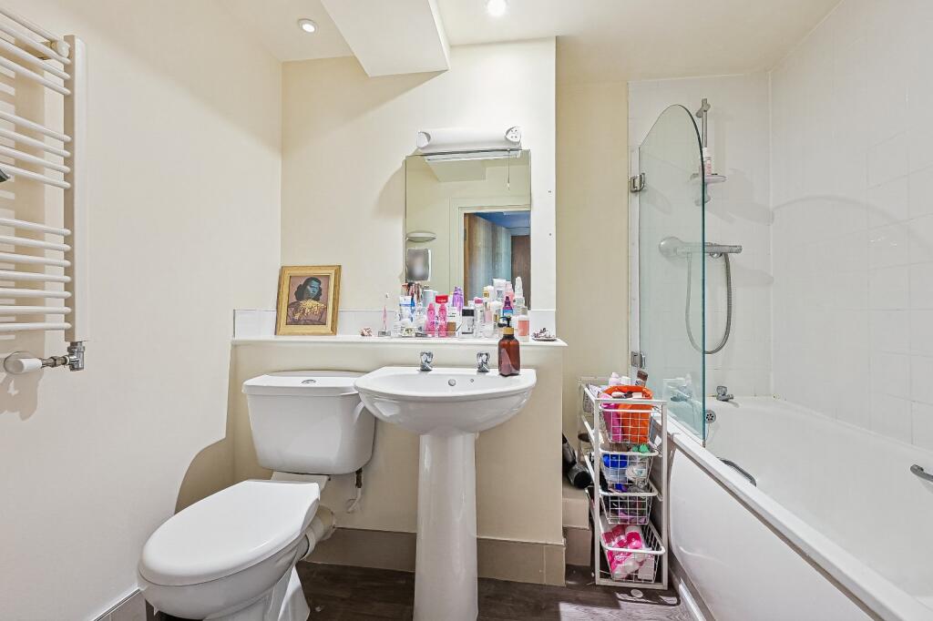 Apartment in London - View 5