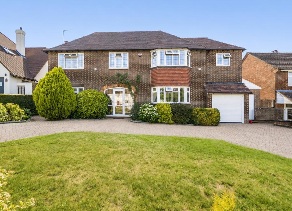 Main image of property: Winchelsey Rise, South Croydon, Surrey, CR2 7BN