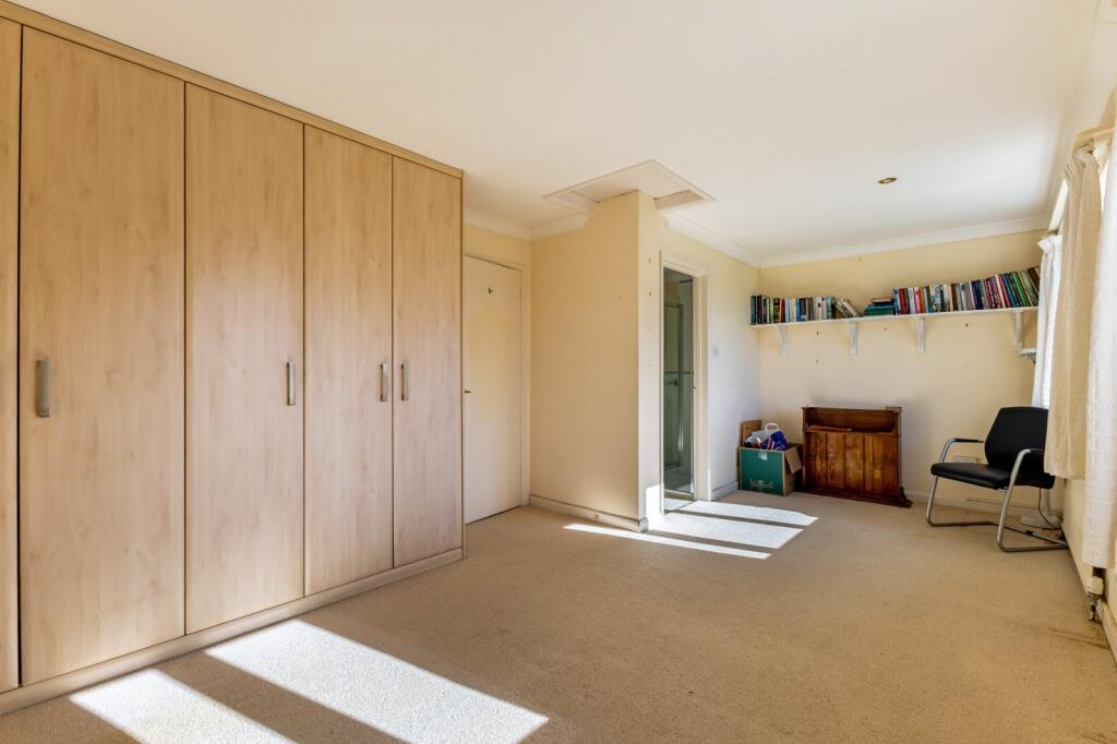 House in Southampton - More