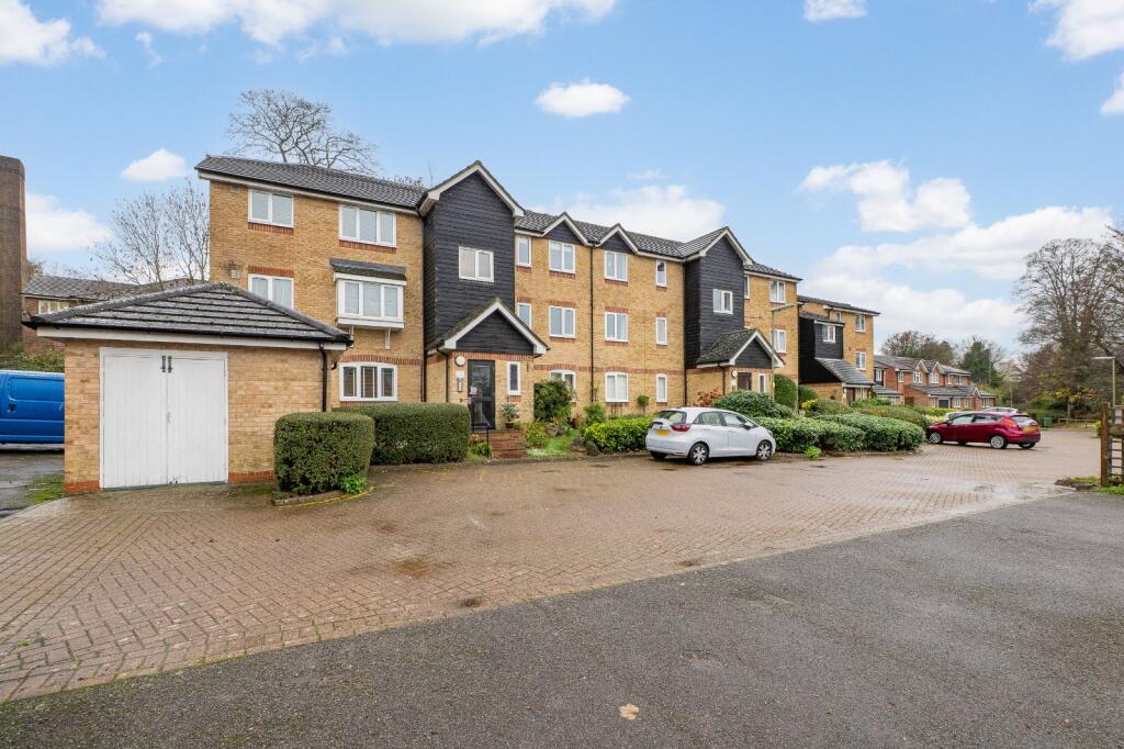 Main image of property: Dunnymans Road, Banstead, Surrey, SM7