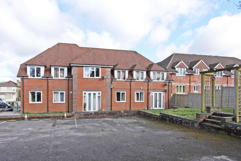Andover Road, Ludgershall, SP11 - View 2