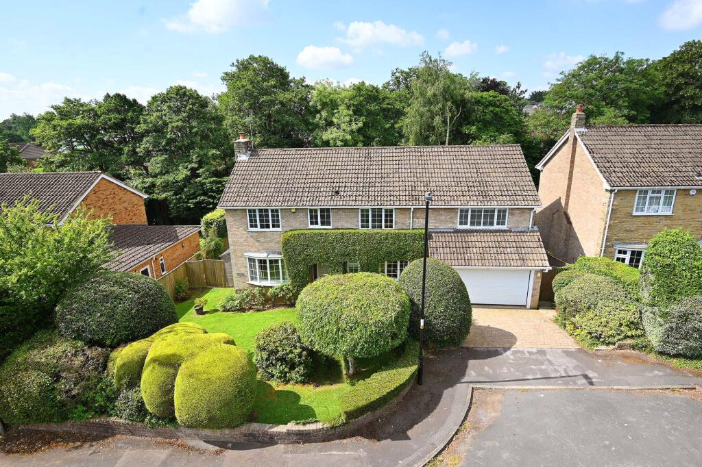 Main image of property: Rossett Beck, Harrogate, HG2