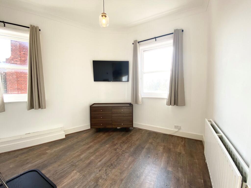 Flat 7,  Blackwater Road, Eastbourne photo 4