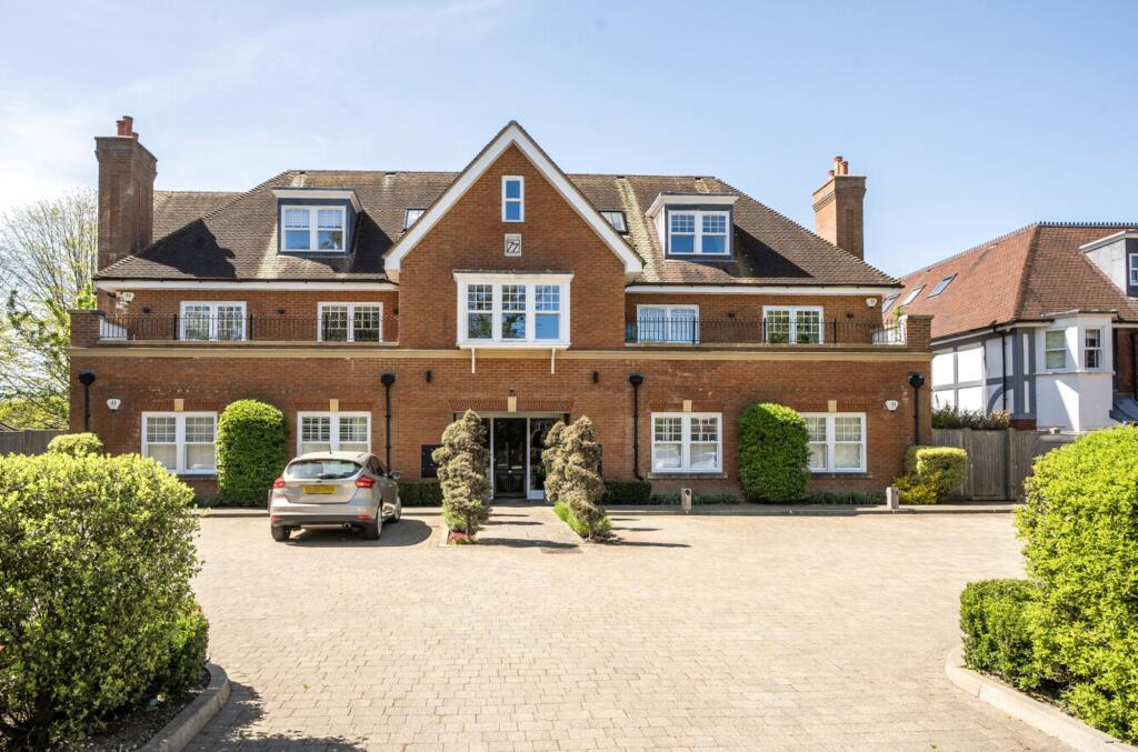 Apartment in Chichester - More