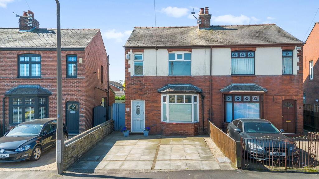 Main image of property: Spindle Hillock, Ashton-In-Makerfield, WN4