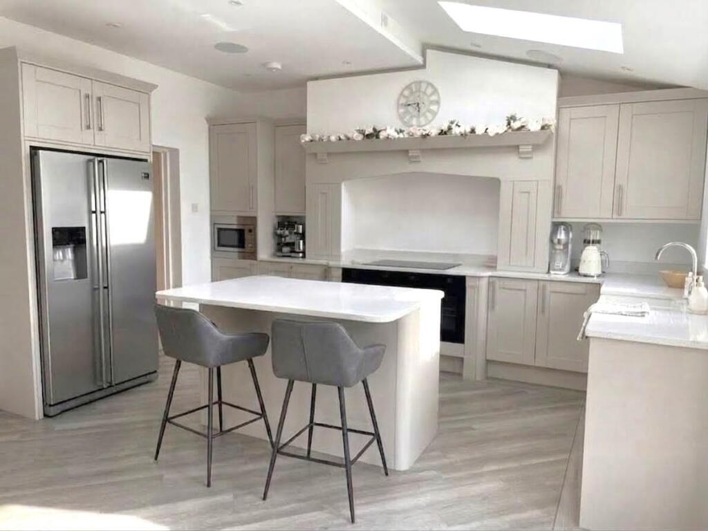 House in London - View 5