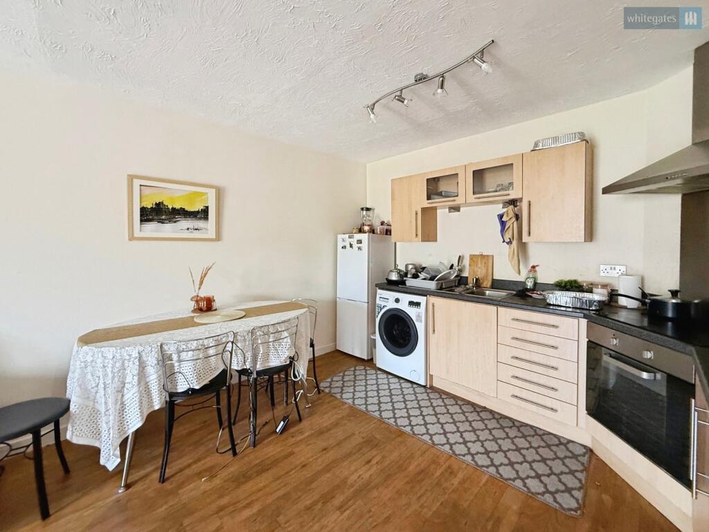 Apartment in Crewe, Cheshire East - View 3