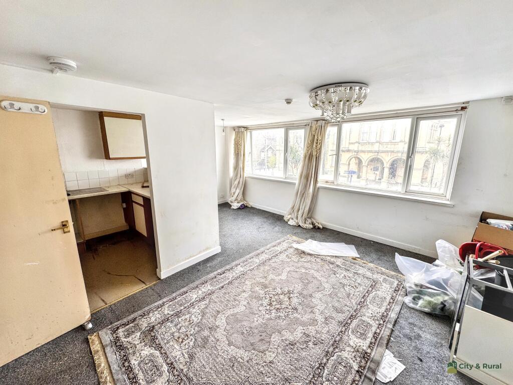 Main image of property: 9A The Centre, Walliscotte Road, Weston-Super-Mare, North Somerset BS23 1UW