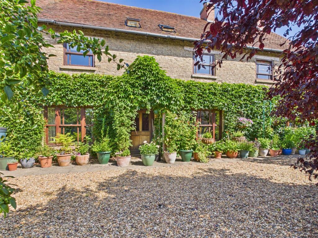 Hanslope Road, Hartwell - View 5
