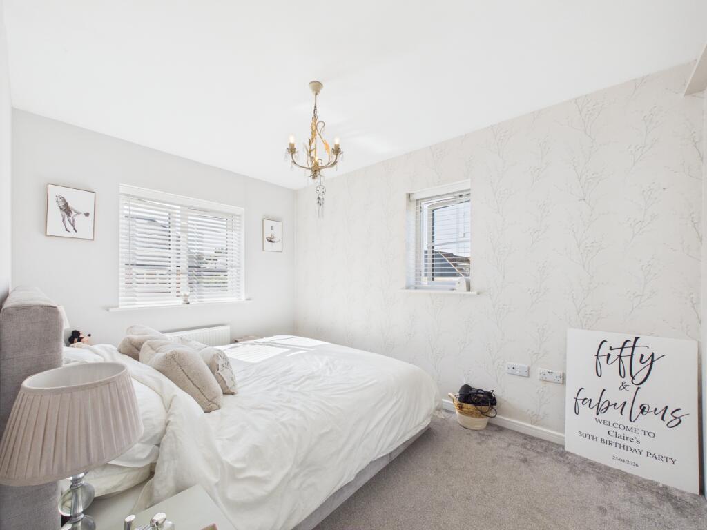 Onslow Walk, Broadbridge Heath, RH12 3XJ - View 5