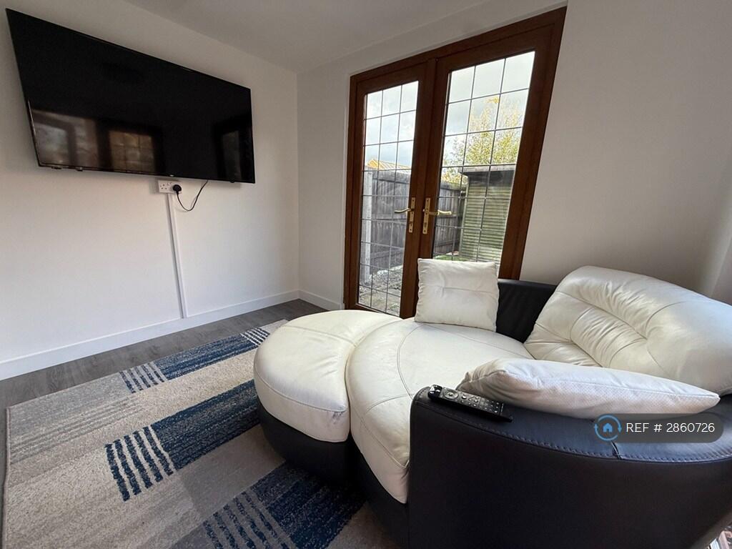 Additional image 6 of Foxlydiate Crescent, Redditch, B97