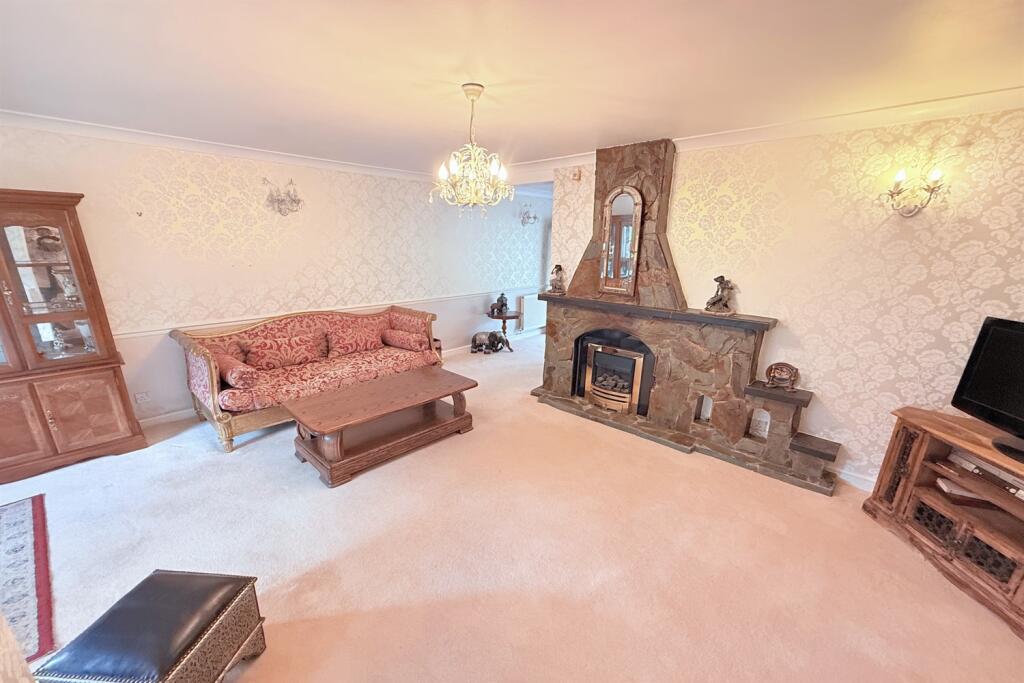 House in Runcorn, Halton Lodge, Grange - View 5