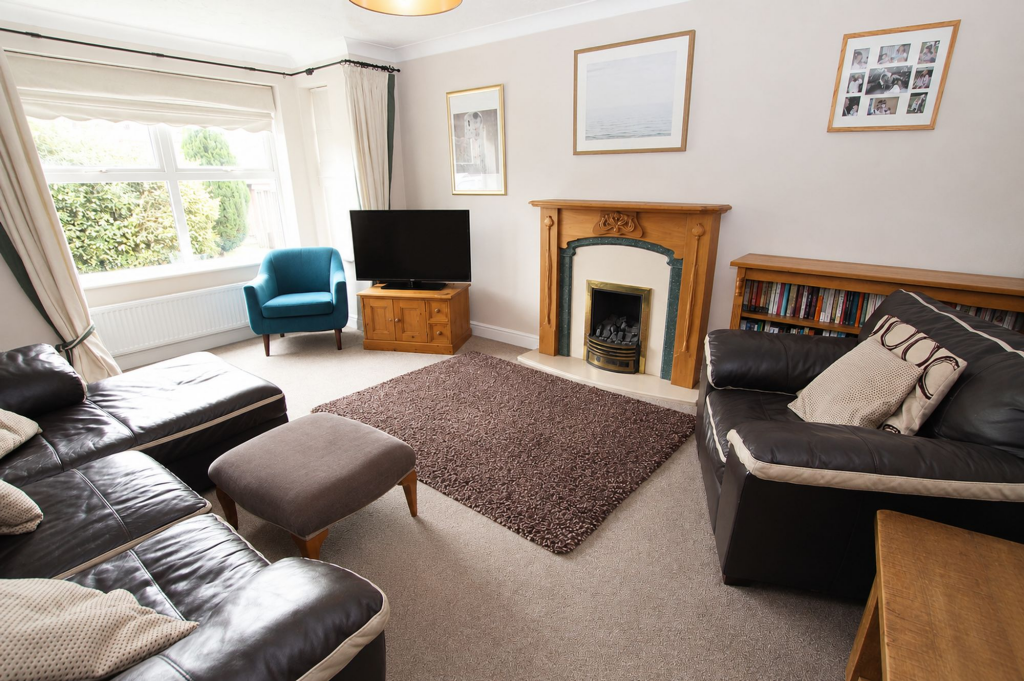 House in Rochdale, Hurstead - View 2