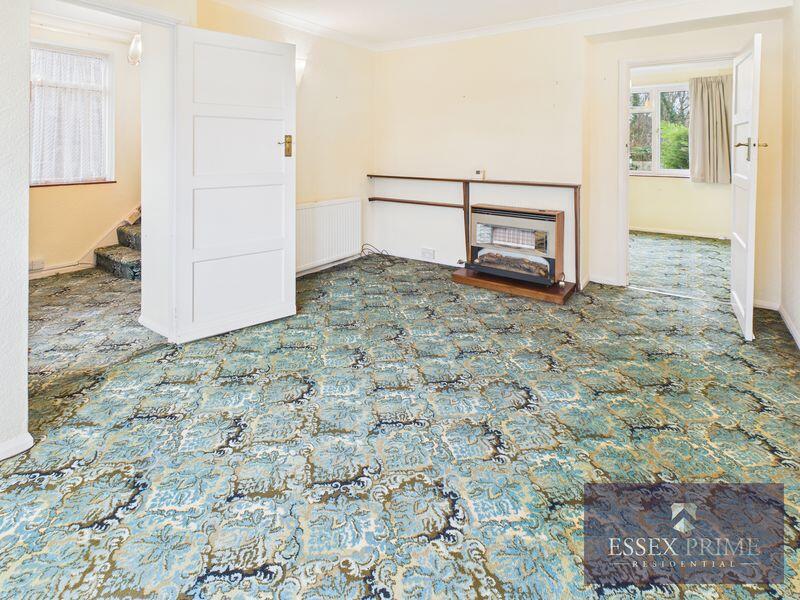 Three Bedroom End of Terrace house Greensted rd,Loughton  photo 4