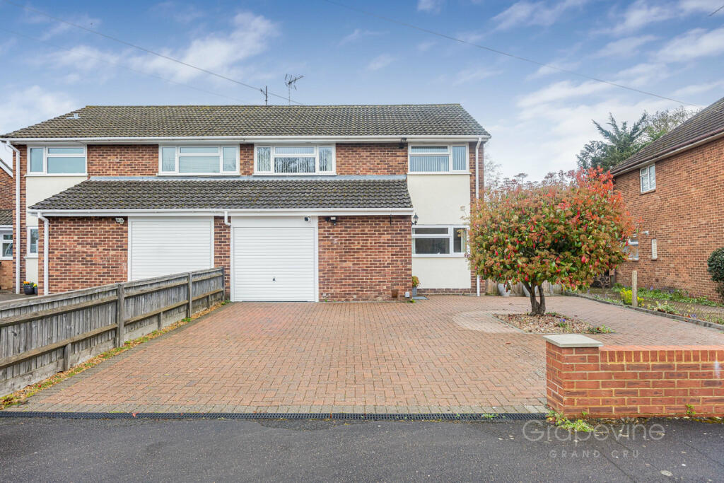 Main image of property: Roslyn Road, Woodley, RG5