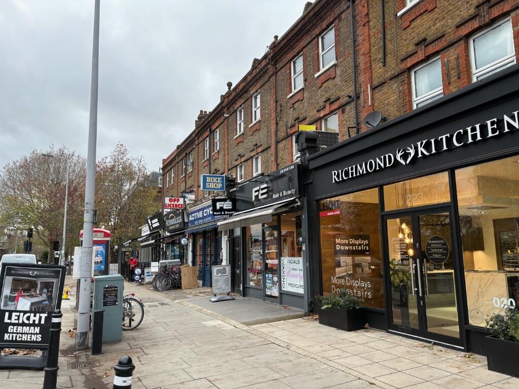 Main image of property: Lower Mortlake Road, Richmond, Surrey, TW9