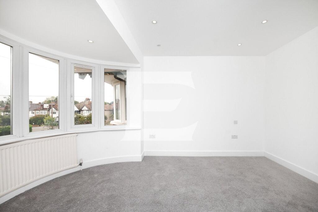 House in London, The Hale, Mill Hill - More