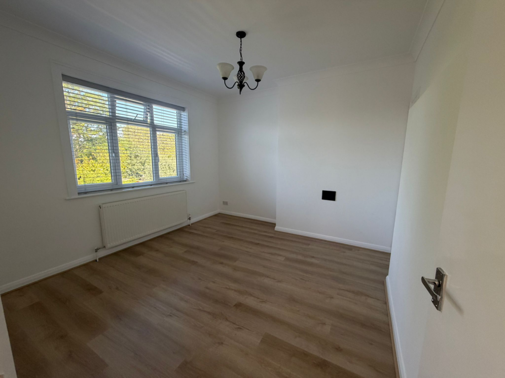 Main image of property: London Road, EN2