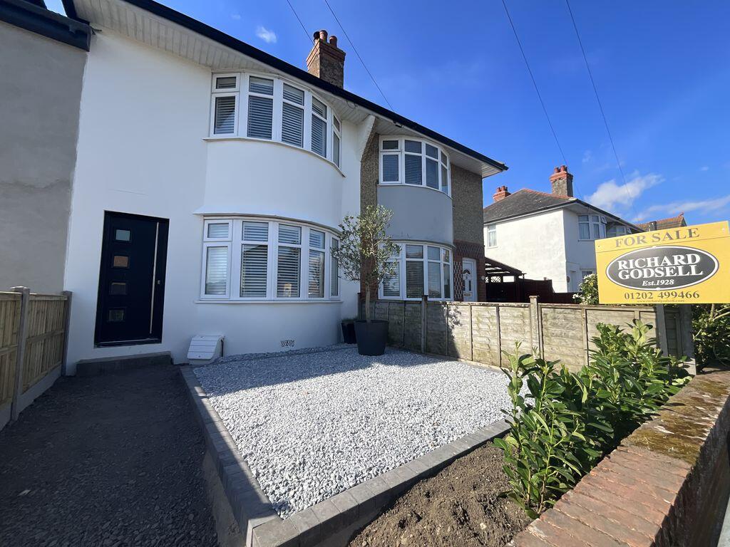 Main image of property: AVENUE ROAD, CHRISTCHURCH