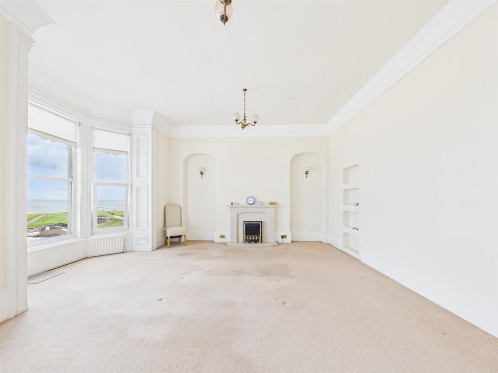 Apartment in North Tyneside, Cullercoats - View 6