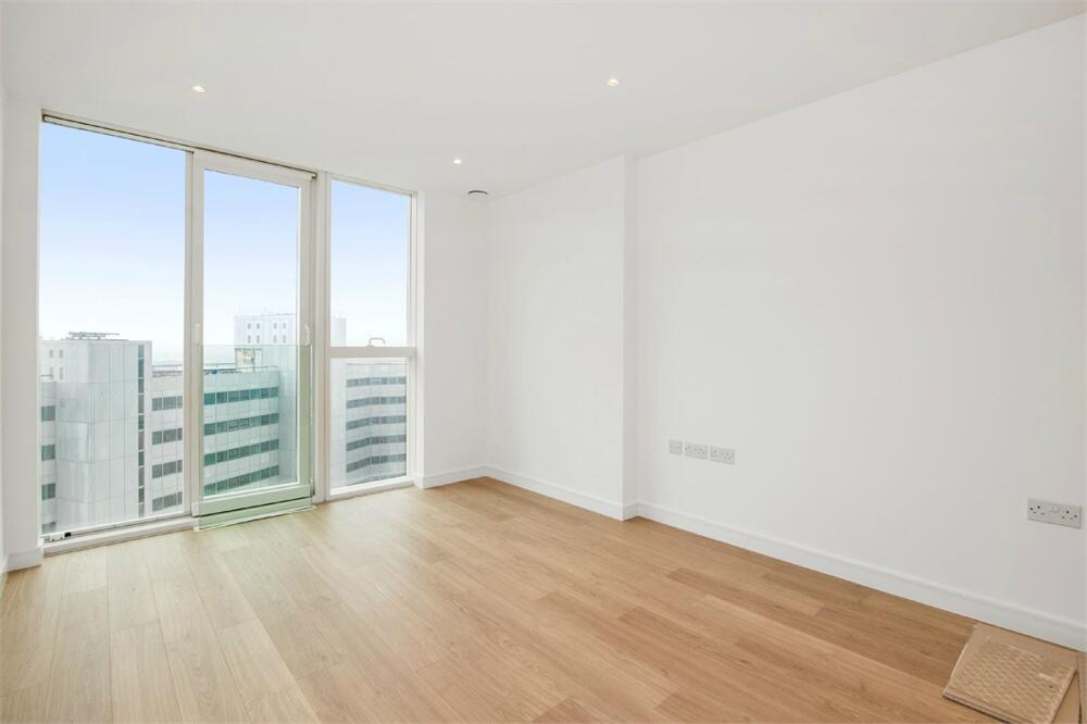 Main image of property: Pinnacle Apartments, Saffron Central Square, Croydon, CR0