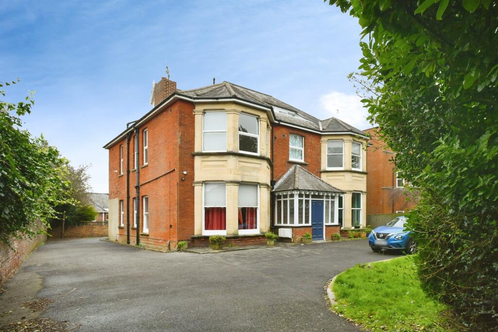 Main image of property: Dyke Road Avenue, Brighton