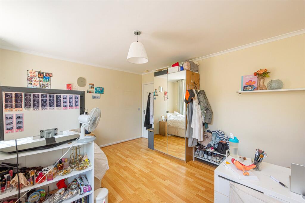 Apartment in London - View 4