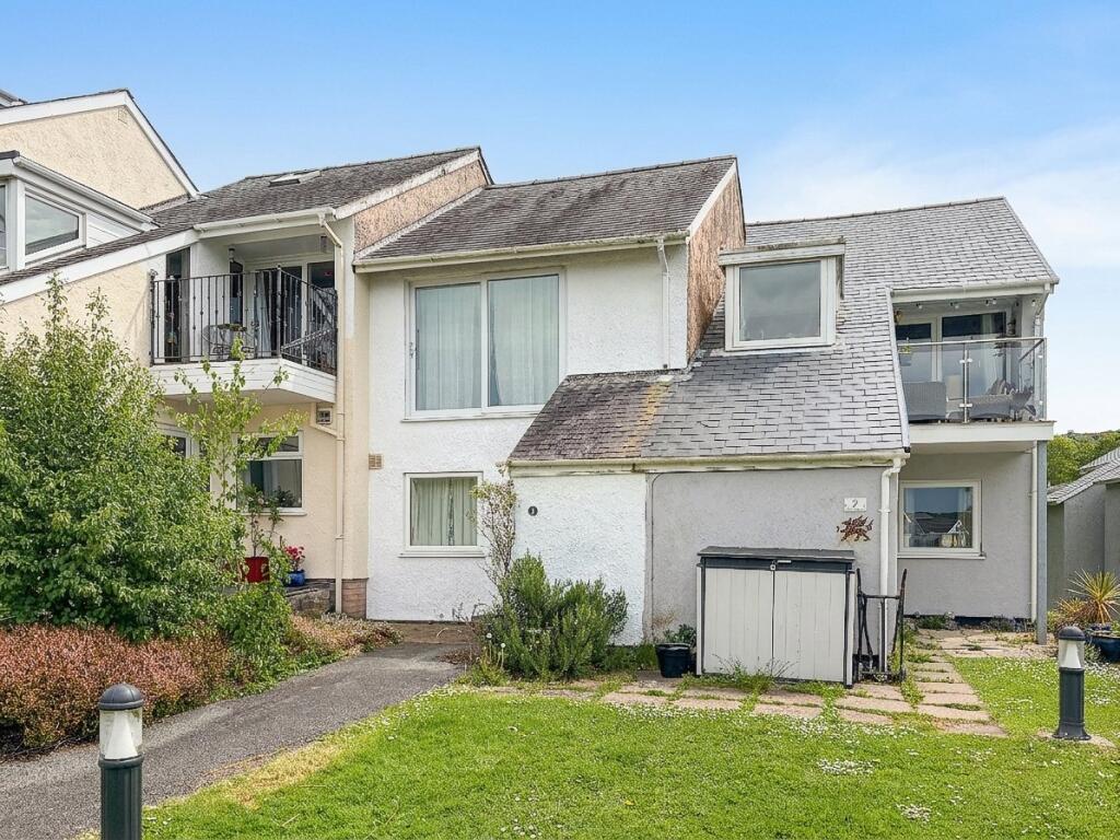 Main image of property: Ffordd Garnedd, Y Felinheli, Gwynedd, LL56