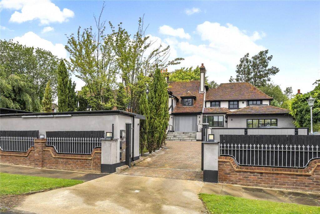 Main image of property: Beech Hill Avenue, Hadley Wood, Hertfordshire, EN4