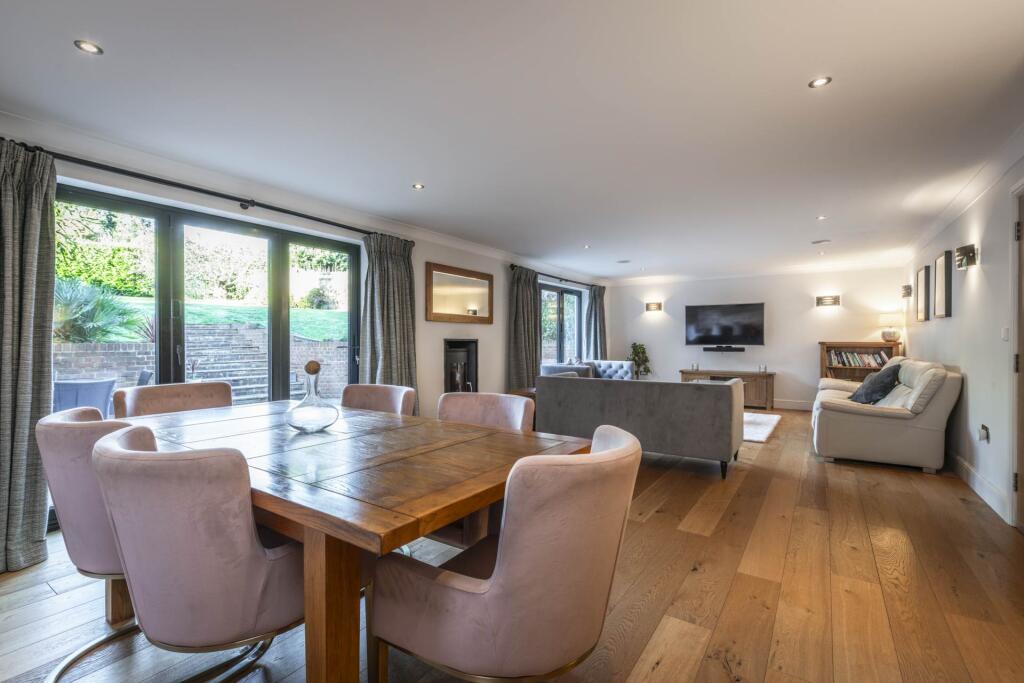 House in Tonbridge - More