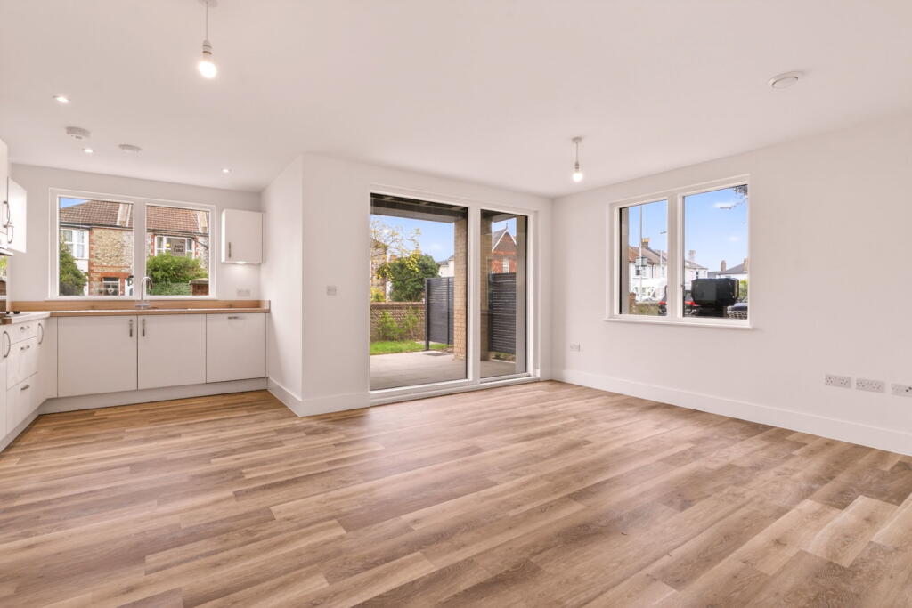 Apartment in Brighton - View 4